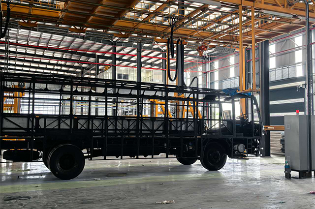 Bus Body Skin Heat Tensioning System